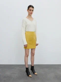 EDITED Lædernederdele Nederdel Celia Kvinder Gul -Minikjoler Butikk 1c415b1a5fe6d4520ea69740dae227f2 scaled