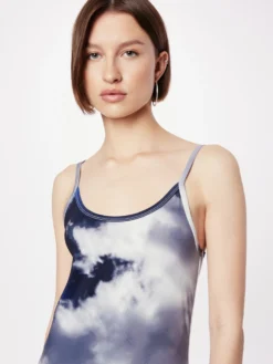 Blanche Maxikjoler Kjole Kvinder Natblå -Minikjoler Butikk 1d10eb7d6c63e2dc49d6c42ae167468c scaled