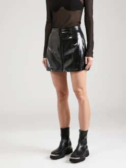 Lædernederdele Nederdel KIM Kvinder Sort -Minikjoler Butikk 338769edf3b3707a2bfa64fe823a8836 scaled