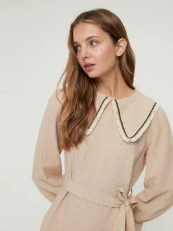 Trendyol Maxikjoler Kjole Kvinder Beige / Creme -Minikjoler Butikk 54f05eb90b9bbbbd4d69fba3ecb2299f scaled