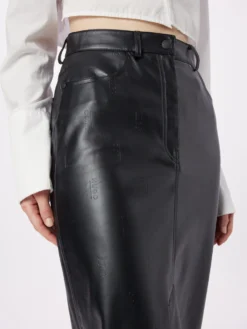 Hugo Lædernederdele Nederdel Rusilanna Kvinder Sort -Minikjoler Butikk 6df1a730e277020cb525ae417dbe8666 scaled