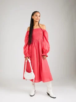 Dorothy Perkins Maxikjoler Kjole Kvinder Pitaya -Minikjoler Butikk 7d5686b8a11178eab8e371ce50854cbe scaled