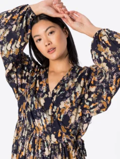 Second Female Minikjoler Kjole Kaleem Kvinder Mørkeblå 6 Second Female Minikjoler Kjole Kaleem Kvinder Mørkeblå -Minikjoler Butikk 8a0b31a20940804170f6bec0b12ce969 scaled