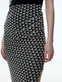 EDITED Midi-nederdele Nederdel Marika Kvinder Beige -Minikjoler Butikk 9ca58f3dd5f26739e7437473424120e2 scaled