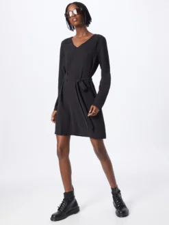 About You Minikjoler Kjole Jenny Kvinder Sort -Minikjoler Butikk aa1b1b390558dc58533760ceb3470ded scaled