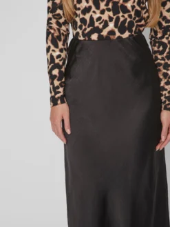 Vila Midi-nederdele Nederdel DINNA Kvinder Sort -Minikjoler Butikk ad5dbd81d6c24b9b68bf49a7cdff5d76 scaled