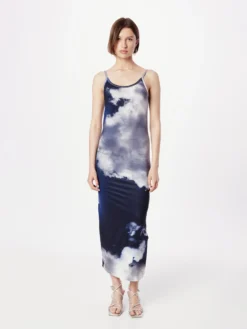 Blanche Maxikjoler Kjole Kvinder Natblå -Minikjoler Butikk bddc8cfbdb9b47dd0b485602b1f8d204 scaled