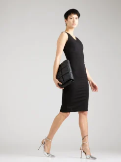 Wal G Etuikjoler Etuikjole JOEL Kvinder Sort -Minikjoler Butikk c2667fbdf7fea26b8e4f2d85fe2ba5f3 scaled