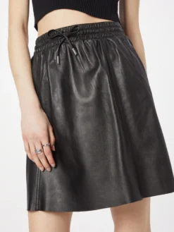 Oakwood Lædernederdele Nederdel NINA Kvinder Sort -Minikjoler Butikk cfcd4c47130492b0f6fe72d4f0a120d0 scaled