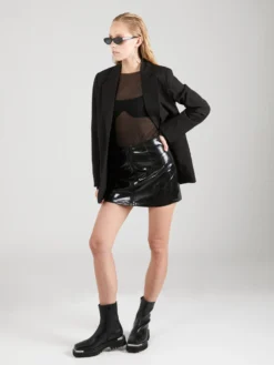 Lædernederdele Nederdel KIM Kvinder Sort -Minikjoler Butikk d57fea6cbff17411249f57b87fbc6299 scaled